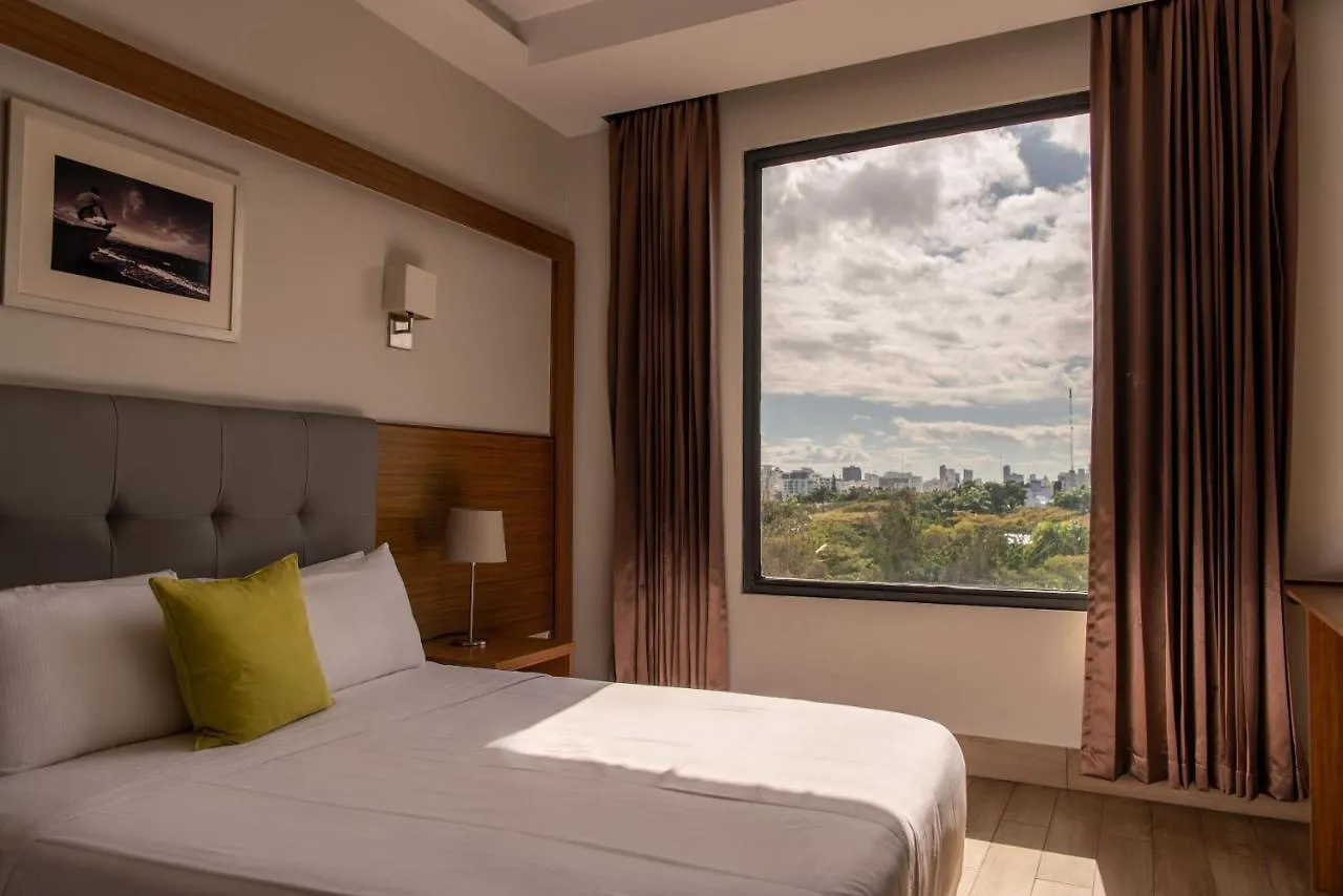 Weston Suites Hotel Santo Domingo 4*,